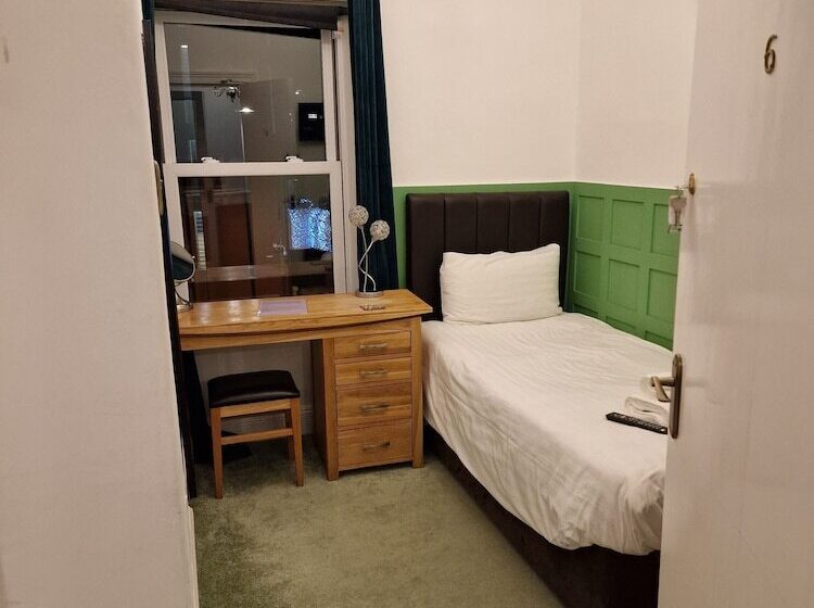 فندق The Camberley