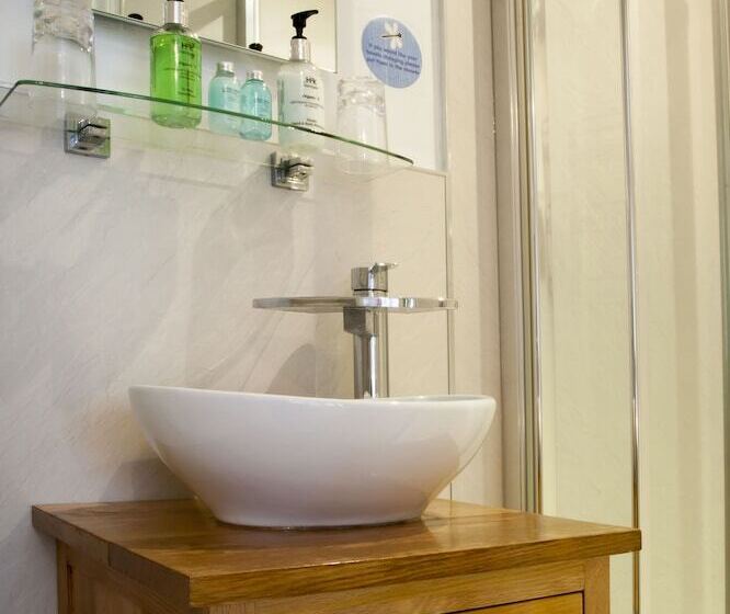 فندق The Camberley