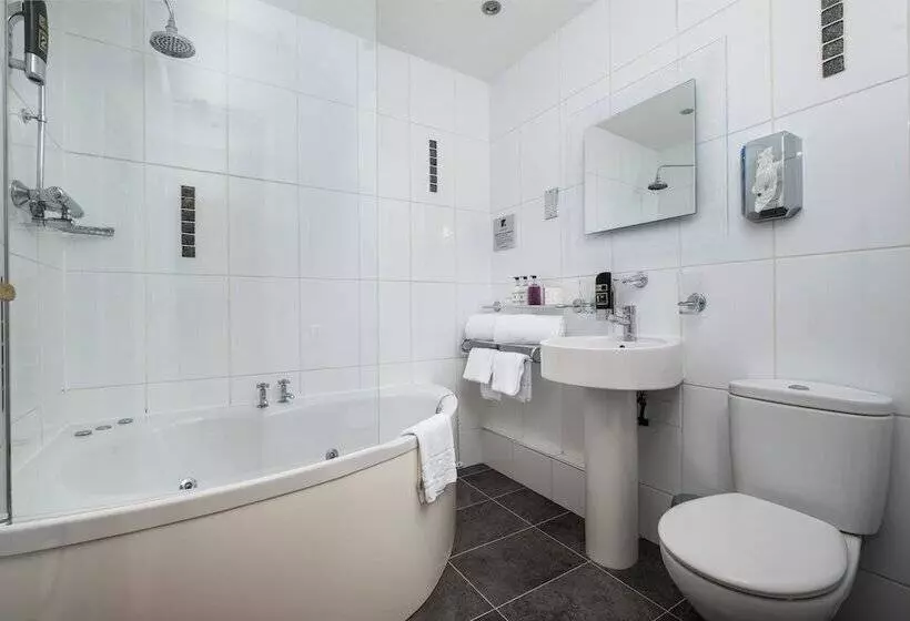 هتل The Howbeck & The Retreat Incl Off Site Health Club And Parking Ev Point Available