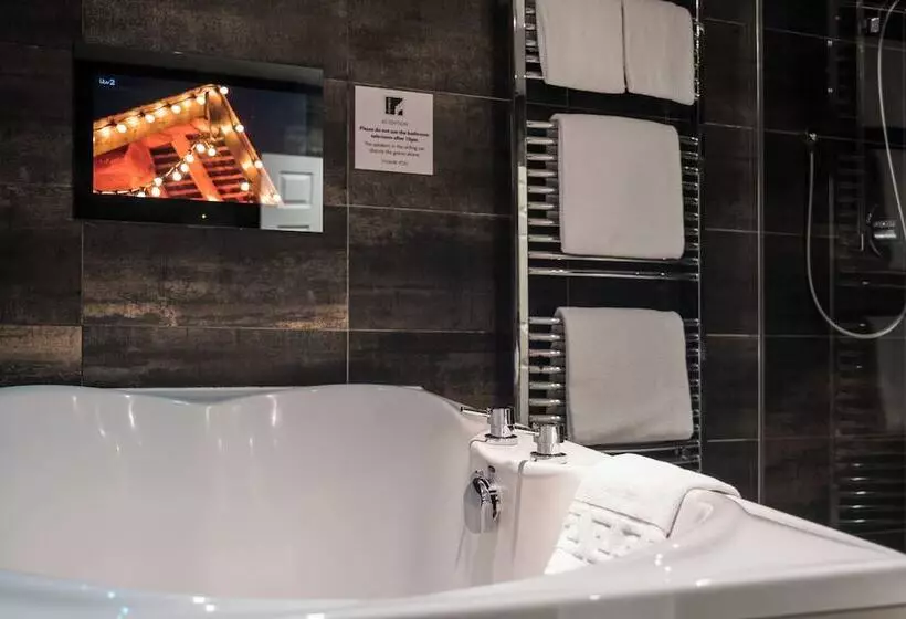 هتل The Howbeck & The Retreat Incl Off Site Health Club And Parking Ev Point Available