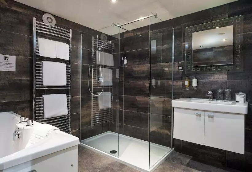 هتل The Howbeck & The Retreat Incl Off Site Health Club And Parking Ev Point Available