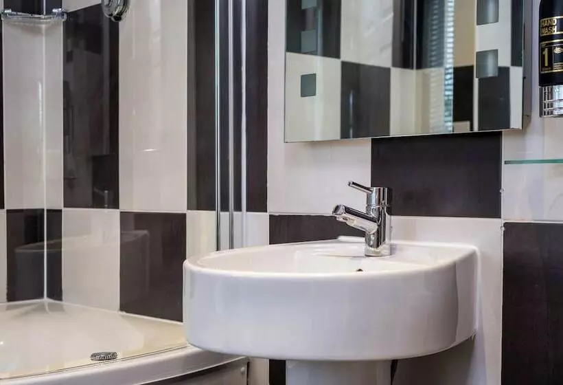 هتل The Howbeck & The Retreat Incl Off Site Health Club And Parking Ev Point Available