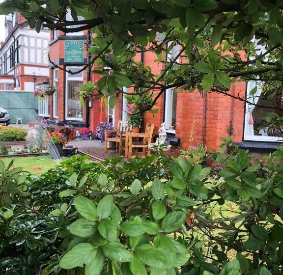 Отель The Tilstone Guest House