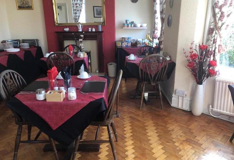 Отель The Tilstone Guest House