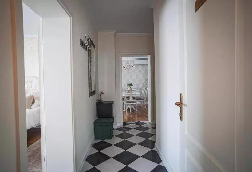 هتل Vacation House Vila Mia