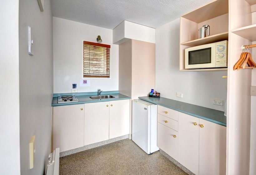 מוטל Alexis Motor Lodge