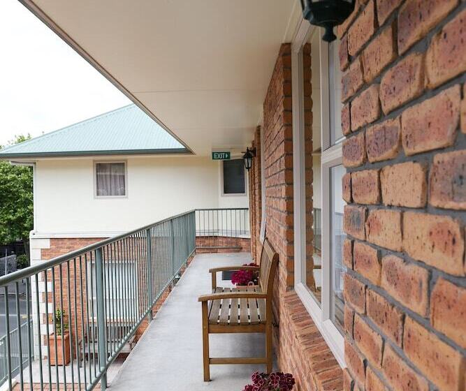 מוטל Alexis Motor Lodge