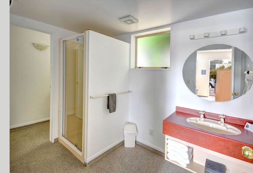 מוטל Alexis Motor Lodge