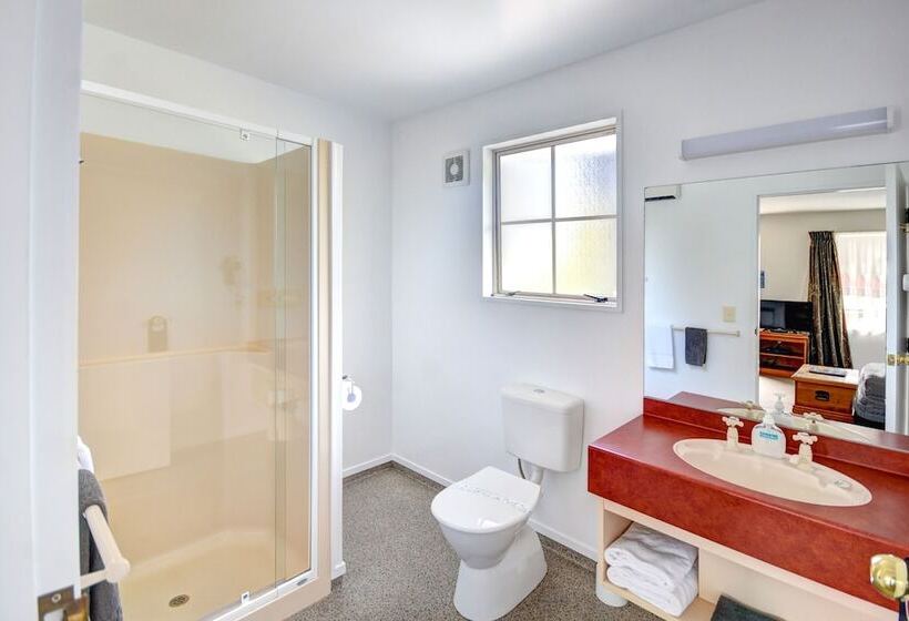 מוטל Alexis Motor Lodge