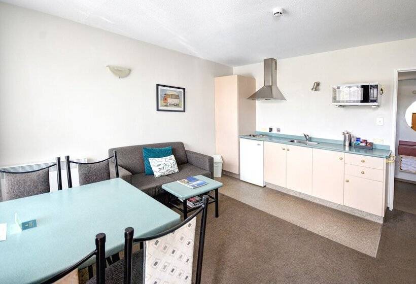 מוטל Alexis Motor Lodge