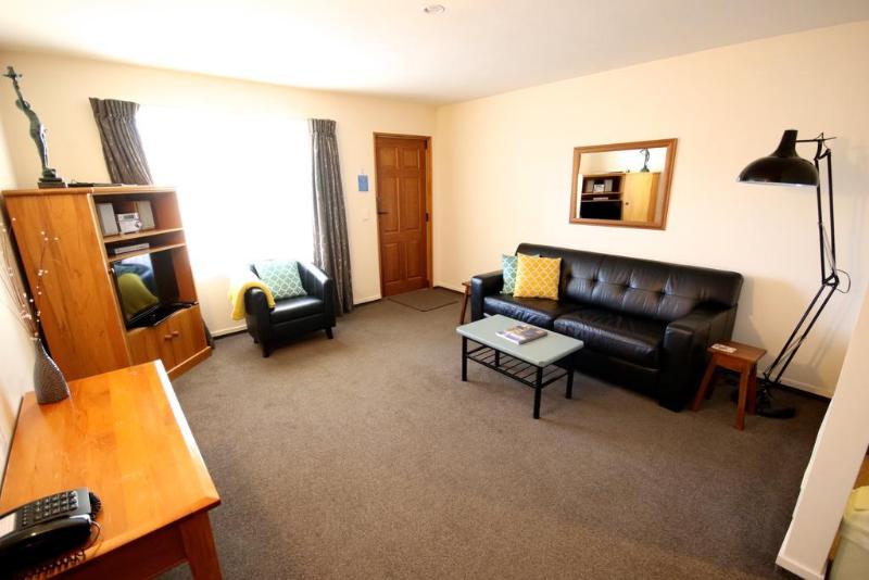 מוטל Alexis Motor Lodge