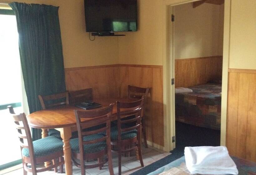 모텔 Dargaville Holiday Park