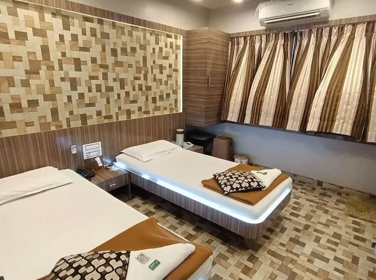 Pension (Hôtel basse catégorie) Nice Guest House