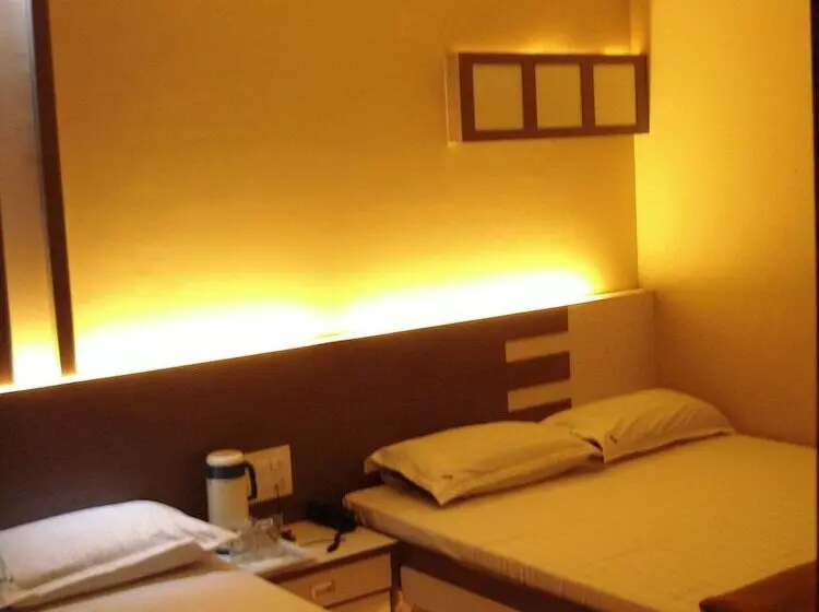 Pension (Hôtel basse catégorie) Nice Guest House