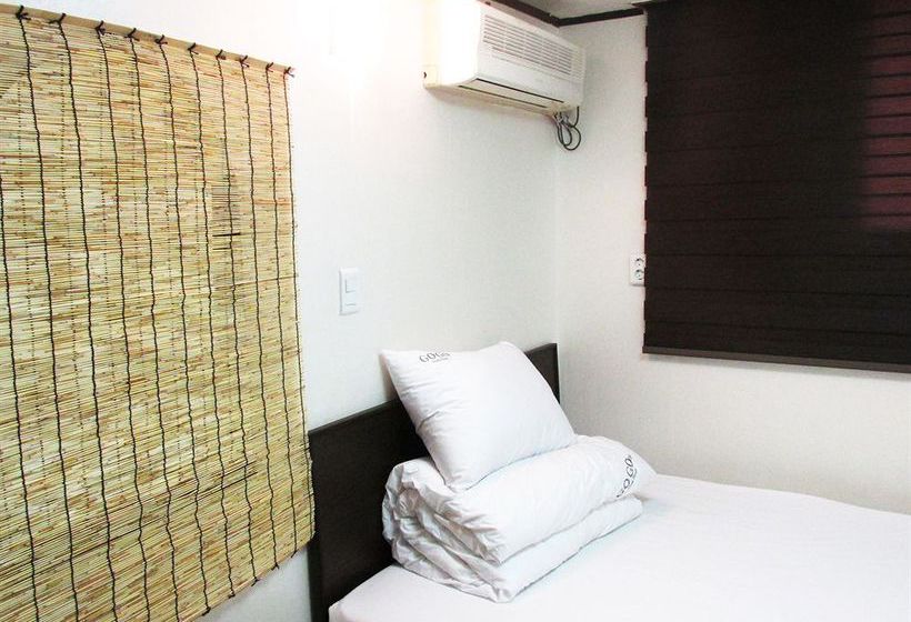 Pensione GoGo Guesthouse