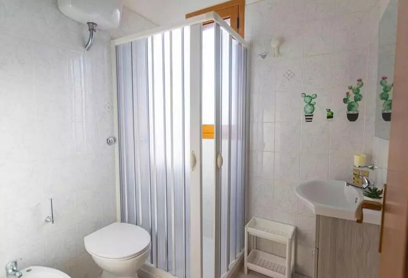 Residence Tre Palme   Localo