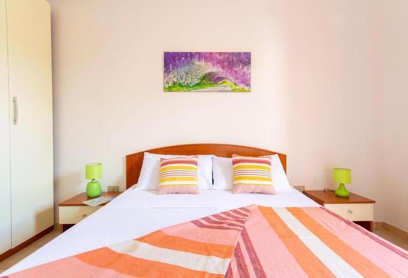 Residence Tre Palme Localo