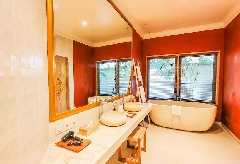 Seminyak Square Hotel And Villas