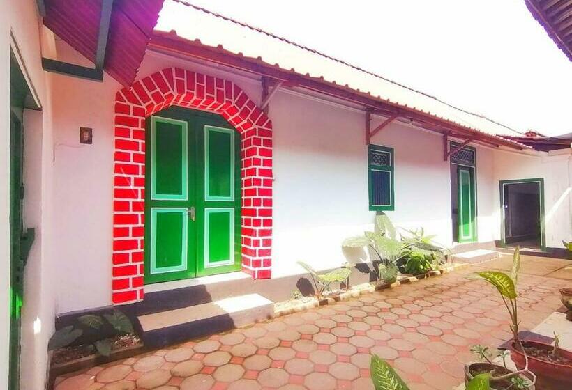 בית מלון כפרי Reddoorz Syariah @ Ndalem Kembang Sore Yogyakarta