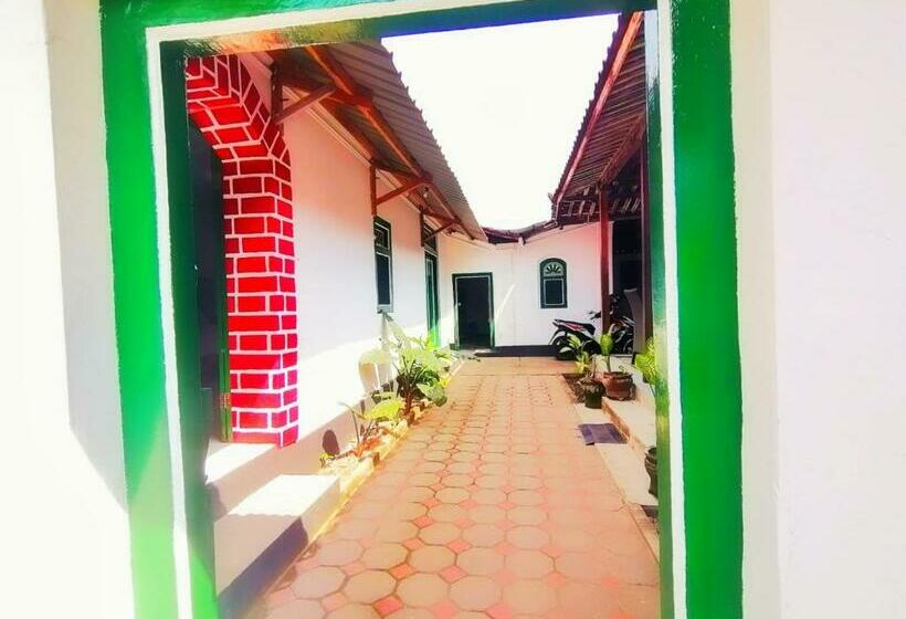 בית מלון כפרי Reddoorz Syariah @ Ndalem Kembang Sore Yogyakarta