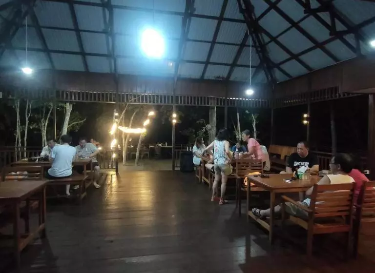 Majatalo Maratua Dive Center And Lodge