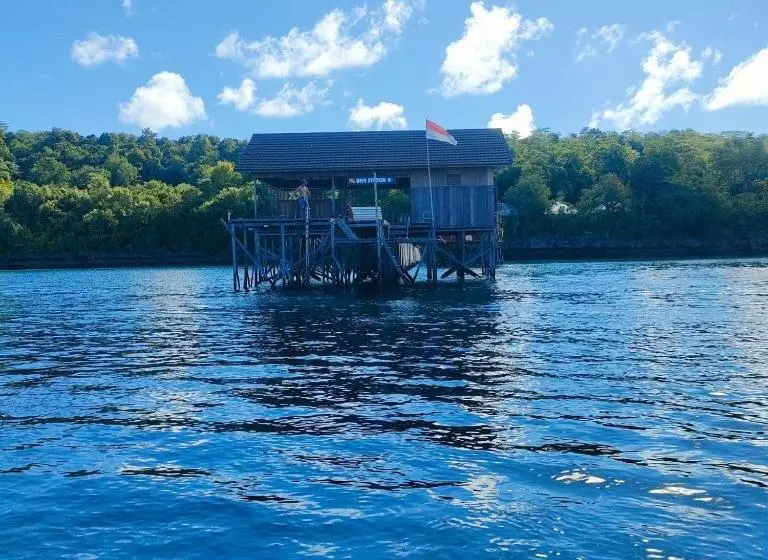 Majatalo Maratua Dive Center And Lodge