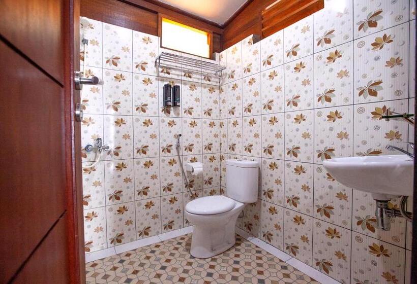 פנסיון Maratua Dive Center And Lodge