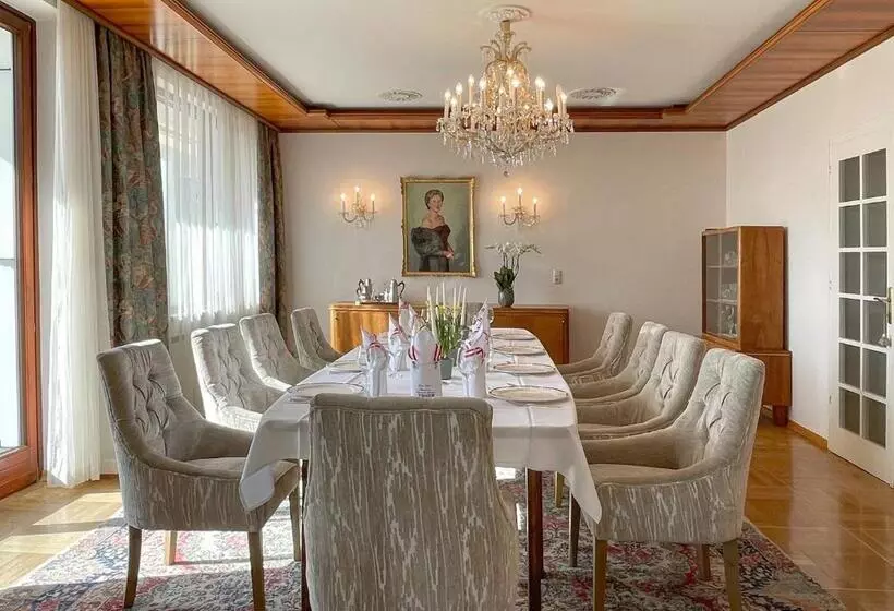 Aamiaismajoitus (B&B) Landhaus Zu Kürenberg