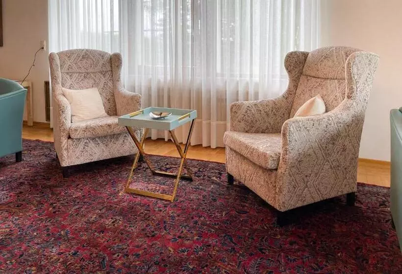 Aamiaismajoitus (B&B) Landhaus Zu Kürenberg