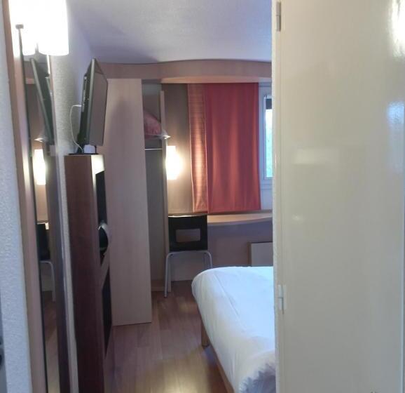 Hotel Ibis Les Etangs Des Moines