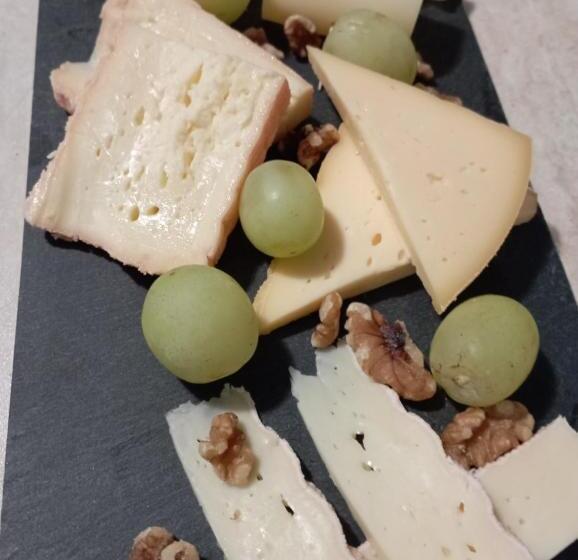 Hotel Ibis Les Etangs Des Moines