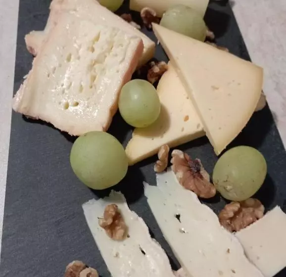 Hotelli Ibis Les Etangs Des Moines