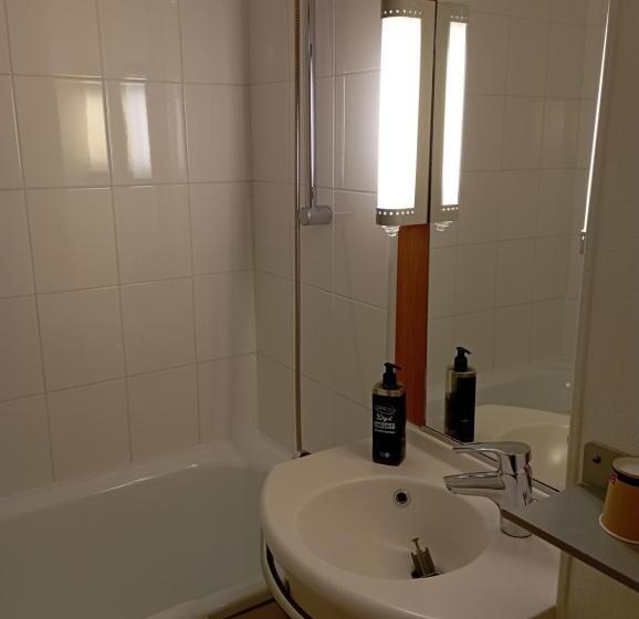 Hotel Ibis Les Etangs Des Moines