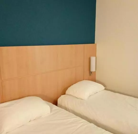 Hotelli Ibis Les Etangs Des Moines