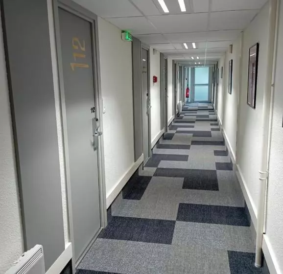 Hotelli Ibis Les Etangs Des Moines