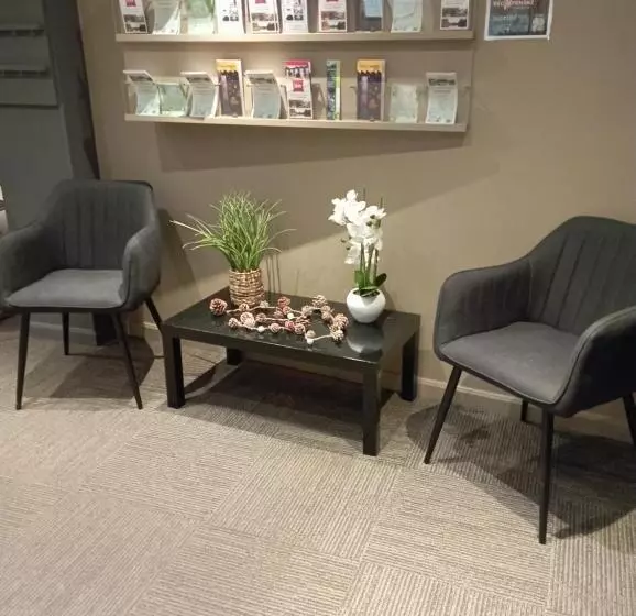 Hotelli Ibis Les Etangs Des Moines