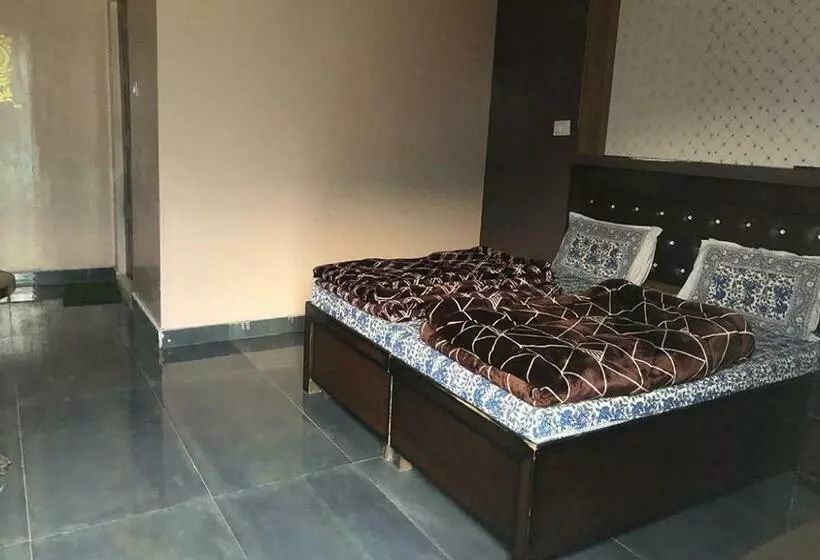 Hotelli Shivay Kingdom Eco Cottage And Huts