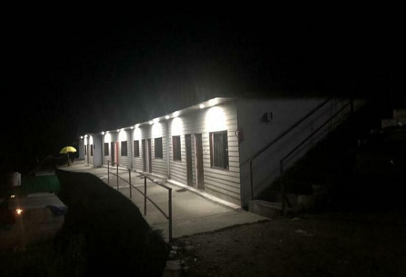 בית מלון כפרי Shivay Kingdom Eco Cottage And Huts