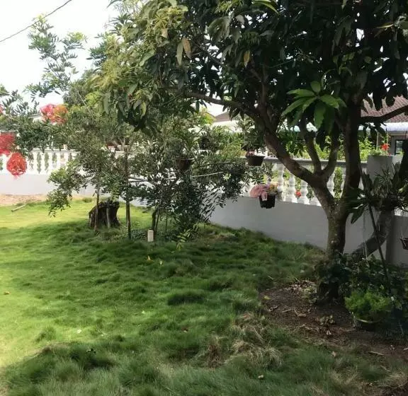 ペンション Cozy And Comfortable Homestay In Sungai Siput