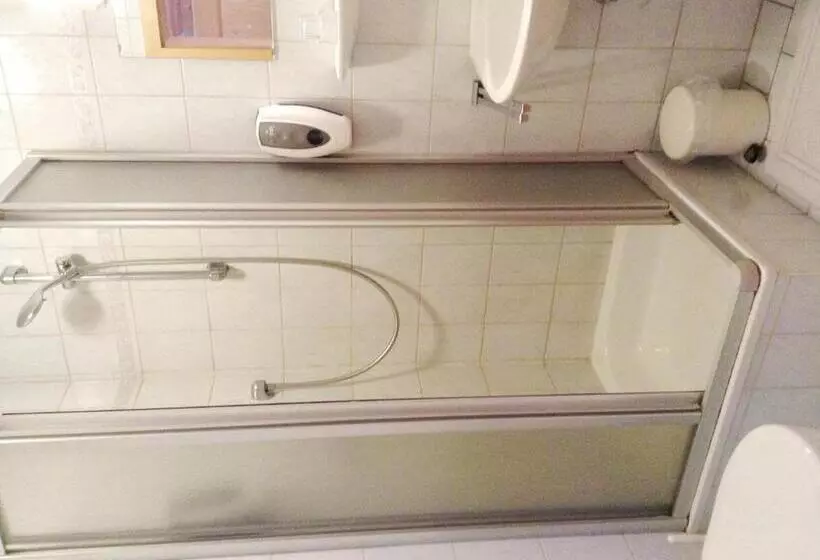 Retkeilymaja Frühstückspension Zur Post Reisinger Kg St Oswald