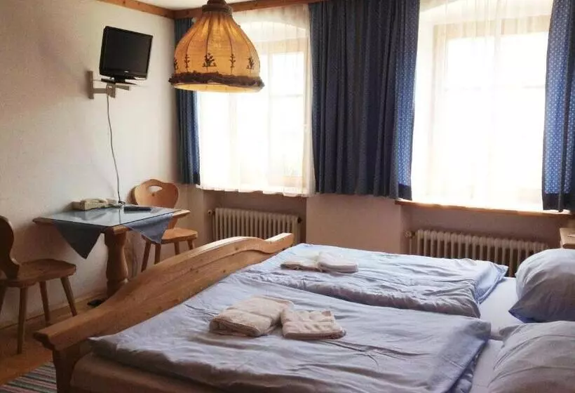 Retkeilymaja Frühstückspension Zur Post Reisinger Kg St Oswald