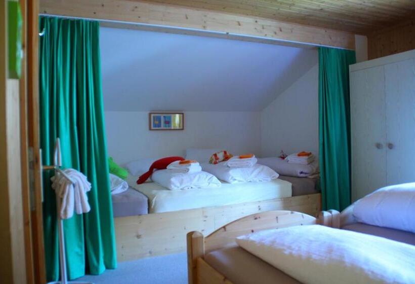 הוסטל Gasthaus Rössli