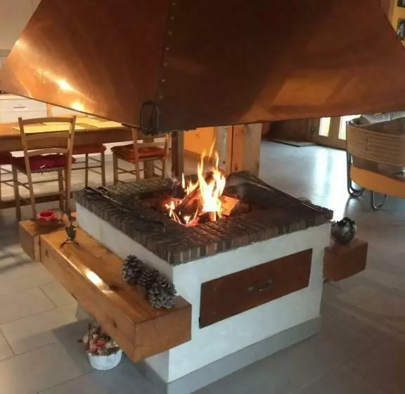 Aamiaismajoitus (B&B) Au Charnet