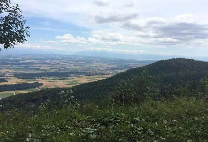 Aamiaismajoitus (B&B) Au Charnet