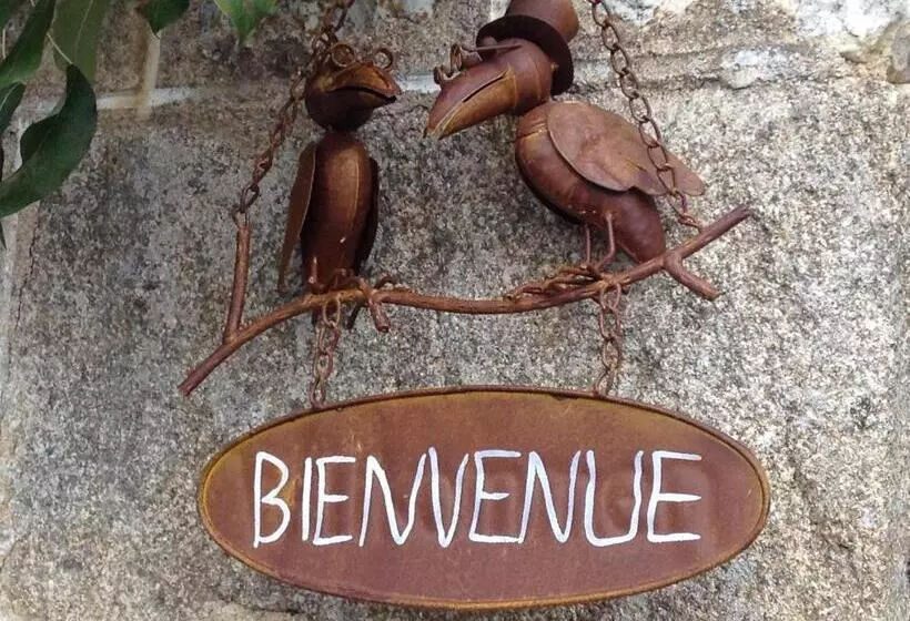 Aamiaismajoitus (B&B) Chambres D Hôtes La Difference Le Pressoir