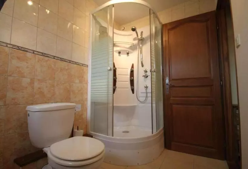 Aamiaismajoitus (B&B) Chambres D Hôtes La Difference Le Pressoir