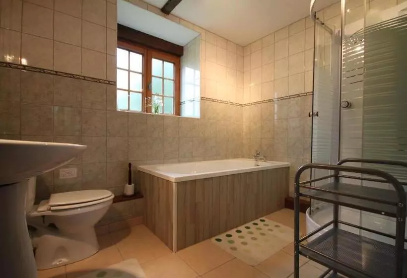 Aamiaismajoitus (B&B) Chambres D Hôtes La Difference Le Pressoir