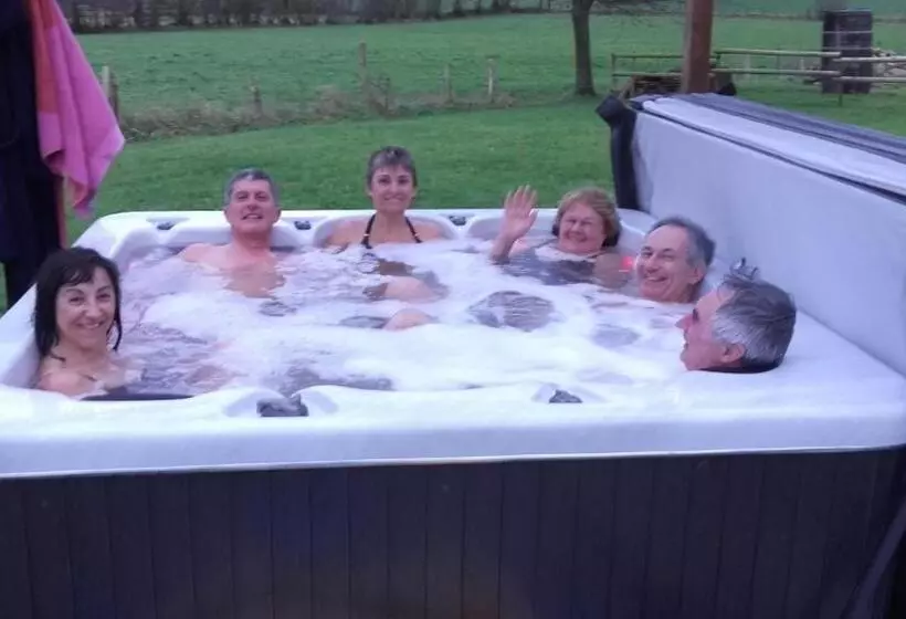 Aamiaismajoitus (B&B) Chambres D Hôtes La Difference Le Pressoir