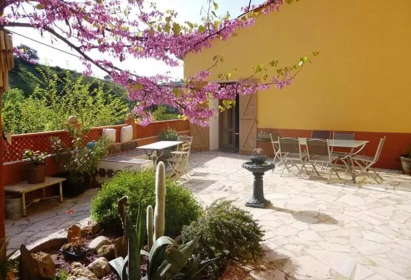 ベッドアンドブレックファースト L Art De Vivre