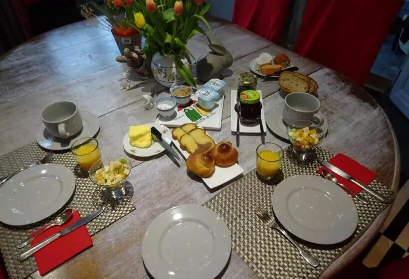 ベッドアンドブレックファースト La Roseraie Du Prieure